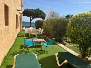 Apartamento con jardín a 11 metros de la playa. B1.