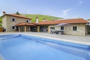Villa Tina Livade in Gradinje - Haus für 8-12 Personen