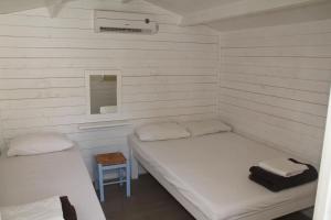 FarOut BeachClub - Rooms & Camping