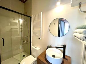 Appartements Studio au vieux Marly-le-Roi - Bien equipe - Matelas de qualite - 7min du Train vers Paris : photos des chambres