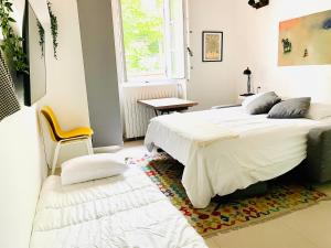 Appartements Studio au vieux Marly-le-Roi - Bien equipe - Matelas de qualite - 7min du Train vers Paris : photos des chambres