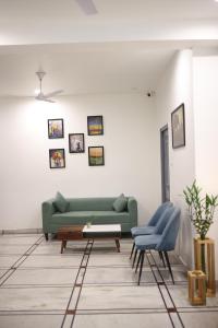 Gallivanto Inn - Rohini