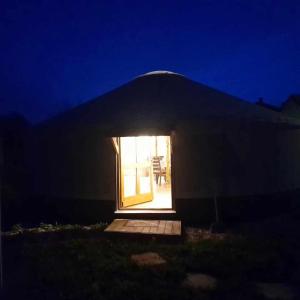 Szent Márton Jurtaszállás Zalakaros közelében