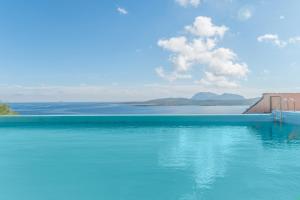 Casa Emozione With Shared Pool - Happy Rentals