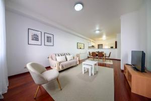 Bay View House by MTH