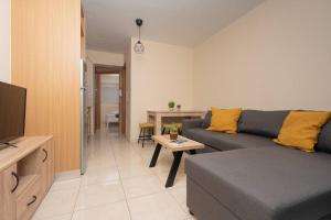 Calm And Quiet 1BR Apt 2 minutes to Syggrou-Fix Metro