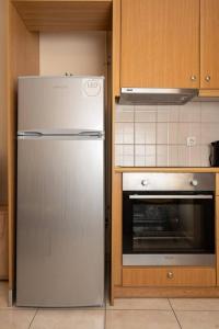 Calm And Quiet 1BR Apt 2 minutes to Syggrou-Fix Metro