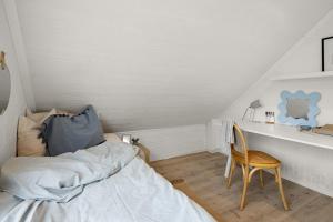 A beautiful 3-bedroom apartment with stunning views and free parking