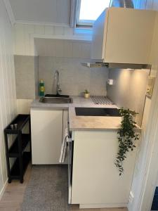 A beautiful 3-bedroom apartment with stunning views and free parking