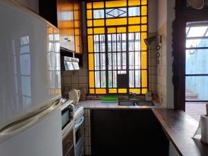 La Casa de al Lado con Garage !!!