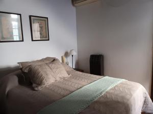 La Casa de al Lado con Garage !!!