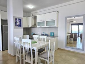 SeaView Holiday Apartment