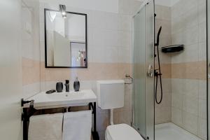 Modern Fishermans Stone House Brna