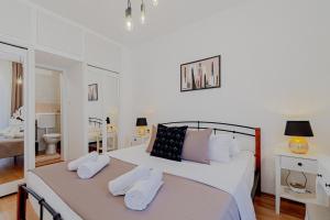 Modern Fishermans Stone House Brna