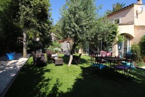 Villas Valbonne - Villa dans le domaine prive Val d'Azur avec piscine, tennis : photos des chambres