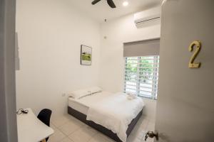 De Luma Alma 9 bedroom with 8 bathroom
