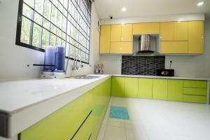 De Luma Alma 9 bedroom with 8 bathroom