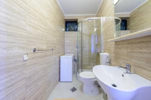 City Center Suites - Studio with Private Terrace 2