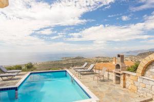 Luxury Villa Nefeli in Stoupa, Private Pool & BBQ