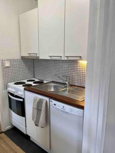 Viihtyisä kaksio lähellä keskustaa ja yliopistoa.