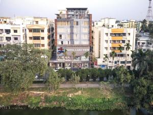 HOTEL LAKE VIEW