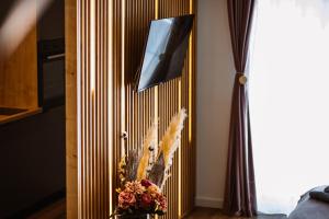 Alpine Line Studio with pool & spa