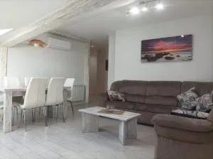 Bejar Alojamiento La Plaza - Cantagallo