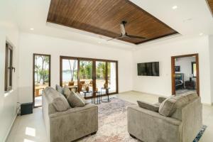NEW Oceanfront 5 Bedroom Private Island Villa