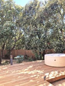 Maisons de vacances Mazet avec jacuzzi sur les hauteurs de Nimes : photos des chambres