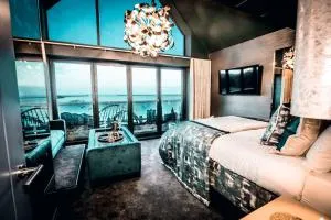 Highlights Views, Overlooking Mouth of the Tyne - 南希尔兹