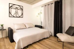 Condo moderne, centre-ville piscine, terrasse, gym