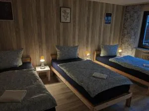 Sany's Apartments - Bad Orb