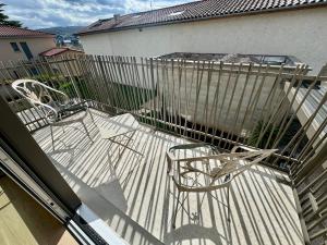 Maisons d'hotes Grande suite avec douche, baignoire balcon et bureau : photos des chambres