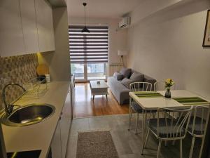 Milo Apartment