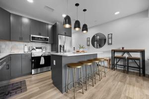 Slabtown 203 Luxury Condo Great Location