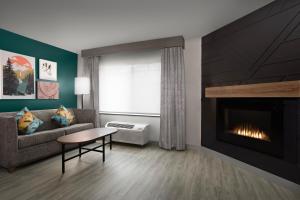 Standard Queen Room with Two Queen Beds and Fireplace room in Holiday Inn Hotel & Suites Durango Central an IHG Hotel