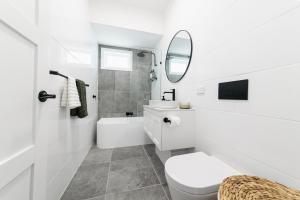 Urban Getaway Bardon Luxe 3 bed 2 bath and pool