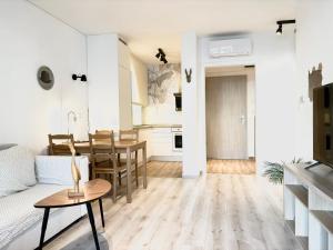 Scandinavian-style downtown apartment with a terrace