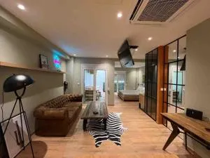 Hidden Garden of Kallithea - Kallithéa