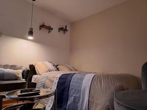 Appartements 24h course/Moto/ Oasis / Antares : Appartement 1 Chambre