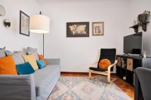 ! Luminous 2BR Top Floor ! Praça da República