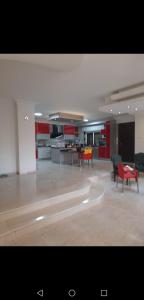 Alfarooq Airport Road - Furnished Villa