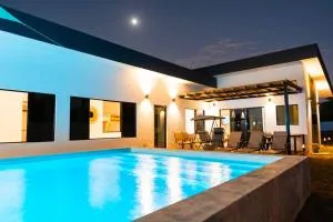 New beach house @ Costa del Sol - Roquinte