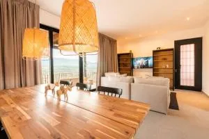 Olivo by Pardela - Las Flores