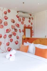 Villa Vida : Luxurious New Designer Villa Next to the Beach