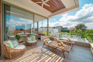 Villa Vida : Luxurious New Designer Villa Next to the Beach