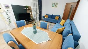 Apartment me qera Lungomare Vlore Medem1
