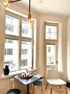 Art Nouveau - Jugend Talo in Helsinki Center Apartment