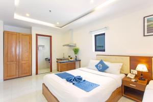 Toan Thang Beach Hotel - 100m to the beach