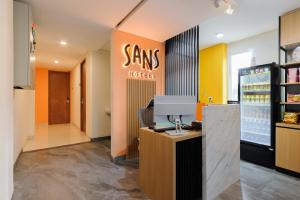 Sans Hotel Pesona Bekasi